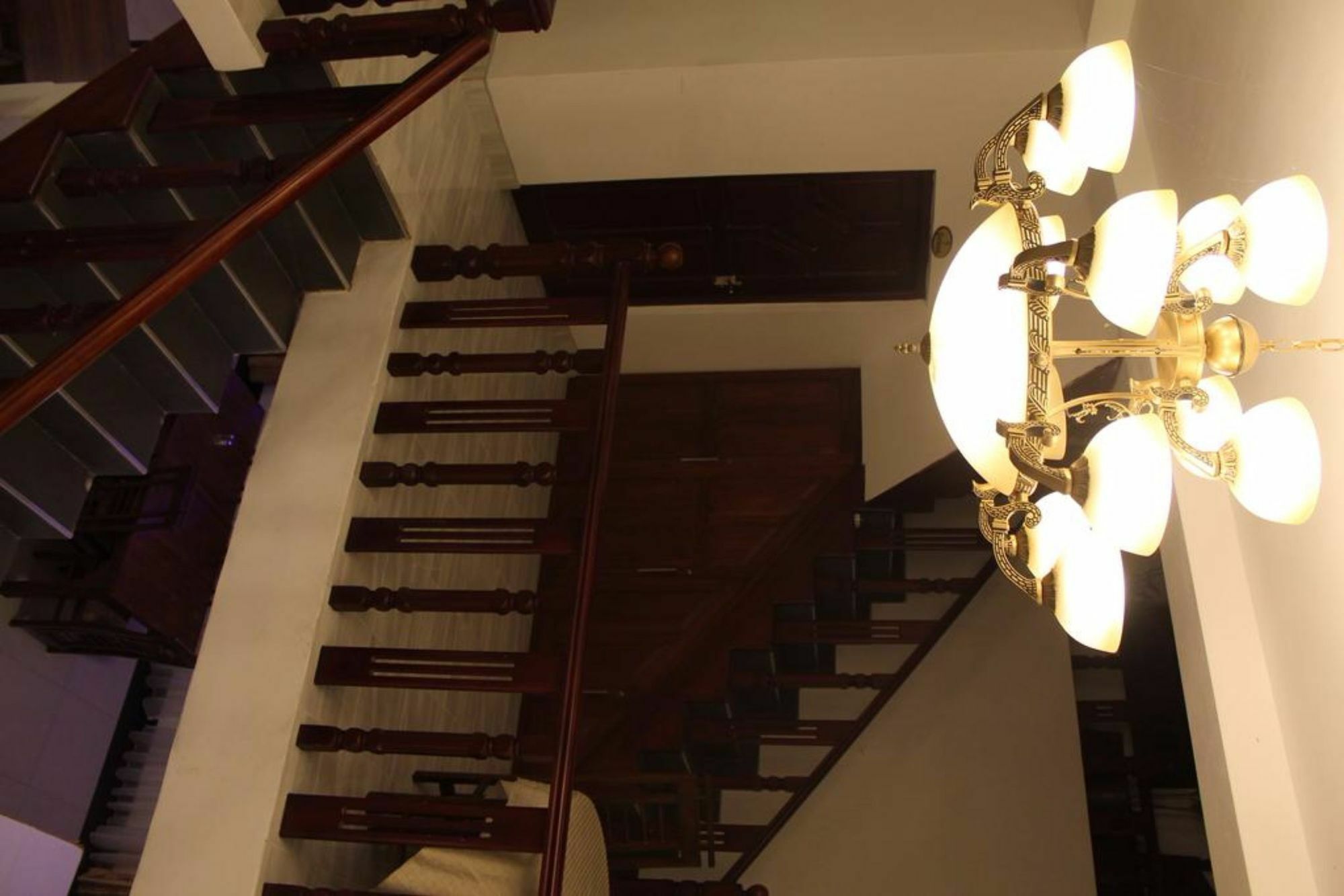 Oak Wood Inn Kandy Buitenkant foto