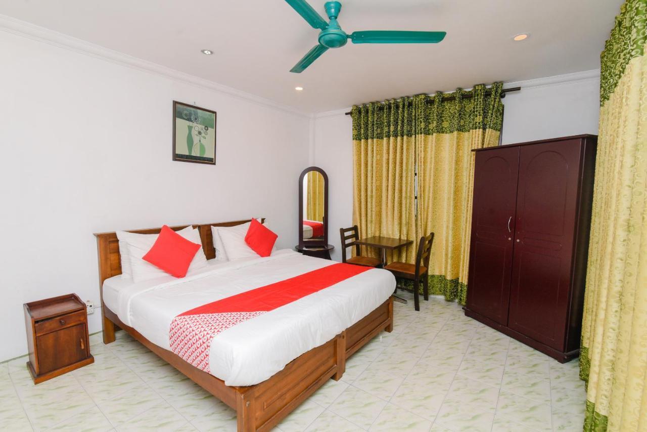 Oak Wood Inn Kandy Buitenkant foto