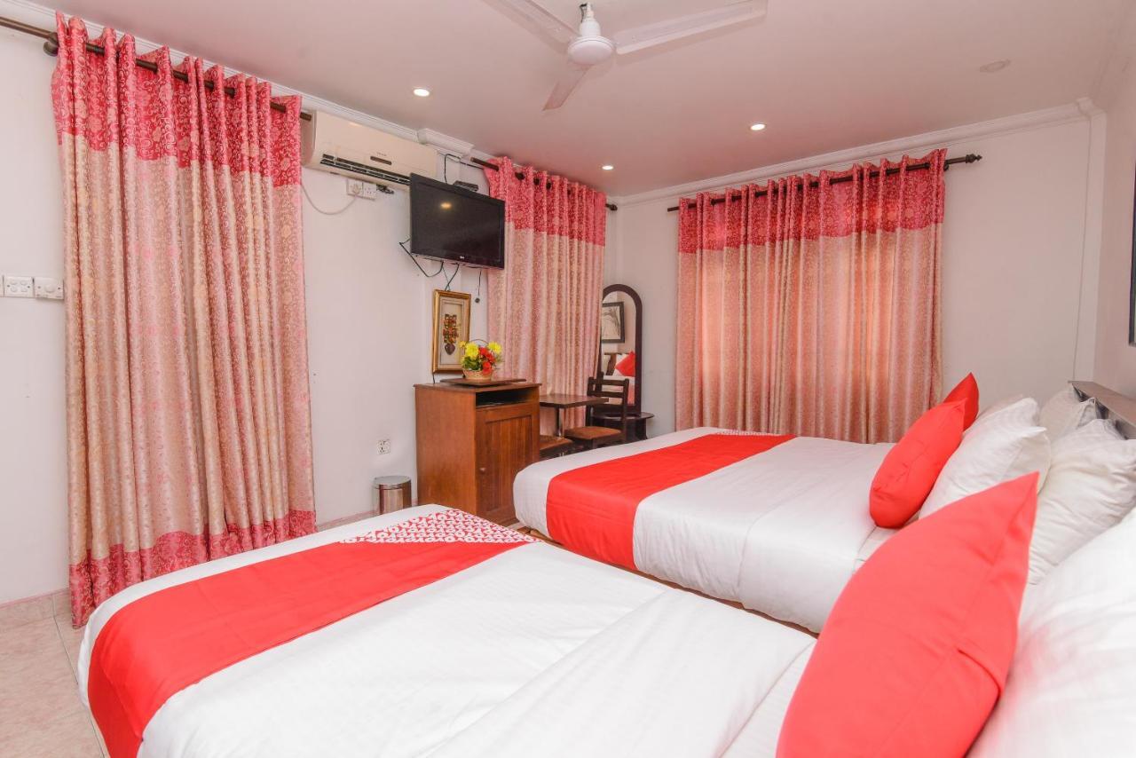 Oak Wood Inn Kandy Buitenkant foto
